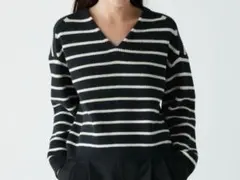 ユニクロ ボーダーVネックショートセーター　UNIQLOC