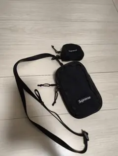 Supremeメンズバッグ