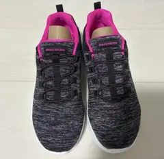 スケッチャーズメモリーフォーム スリッポン スニーカー