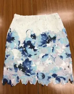 delyle noir　デイライルノアール　花柄レース　タイトスカートのサムネイル