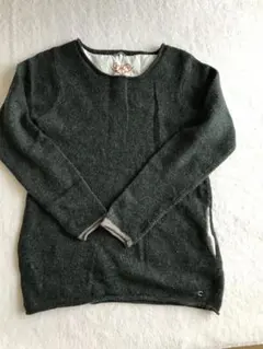 ポケット付きラムウールセーター