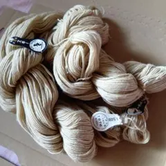 スキー毛糸  毛 100% ベージュ 1876 3綛(カセ)