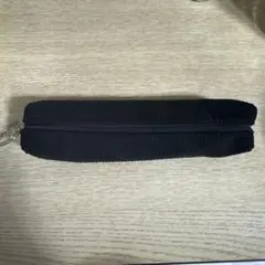 黒ペンケース