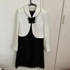 レディース　フォーマルスーツ　入学式/卒業式　取り外し可能リボン付き