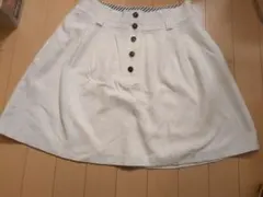 バーバリーブルーレーベル／スカート／白