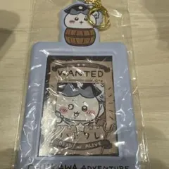 ちいかわアドベンチャー　カード付パスケース　ハチワレ