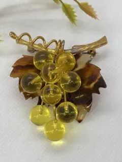 本べっ甲ヴィンテージ ぶどう ブローチ