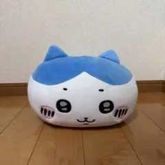 だららんBIGぬいぐるみ 寝そべり ハチワレ