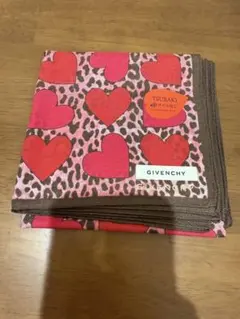 新品　レア　GIVENCHY ハート ヒョウ柄 ハンカチ