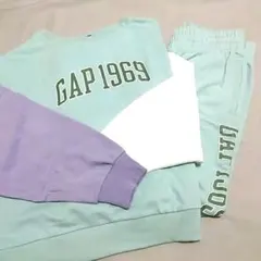 ☆GAP☆新品レアサイズ　ロゴ　スウェット　上下セット　セットアップ