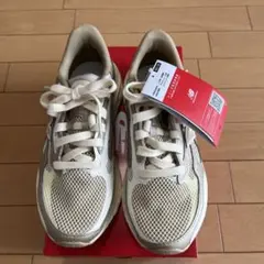 New Balance 990v6 ベージュ スニーカー