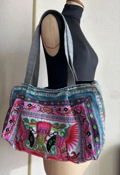 ラオス　刺繍デザイン ショルダーバッグ　エスニック　カラフル