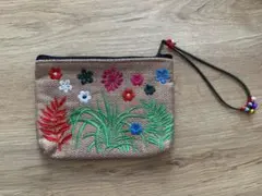 刺繍花柄ポーチ ビーズ付き