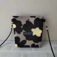 ハンドメイド ちょっとそこまでショルダー 北欧大花 グレー地×黒花