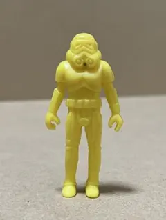 スターウォーズ ストームトルーパー 台座付き消しゴム 黒色 - メルカリ