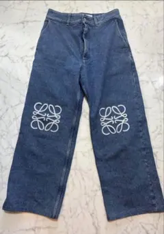 (まさんぬ)LOEWE アナグラム刺繍デニム ワイドパンツ まさんぬ様専用)LOEWE アナグラム刺繍デニム ワイドパンツ - メルカリ