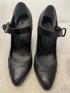 ブラックポインテッドトゥハイヒール　ダイアナ