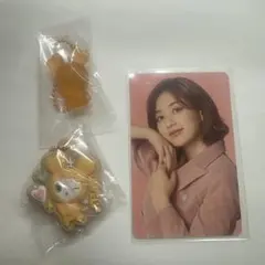 TWICE　ジヒョ　トレカ＆キーホルダー