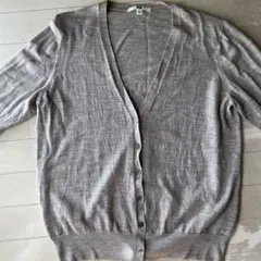 ユニクロメリノウールＶネックセーターカーディガン　グレー