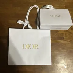Dior ホワイト紙袋 リボン付き 大小セット