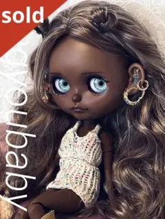 アイシードールカスタム　スーパーブラック♡首傾げ加工♡女の子♡のサムネイル
