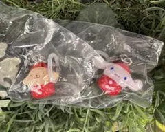 サンリオキャラクターズ　いちごめじるしアクセサリー　シナモン、ポムポムプリン　①