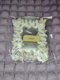 ホワイトリボンとバニーのトレカケース