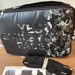 新品　ブラック　ビジネスバッグ　鞄　パソコンケース　スマイリー　黒　プレゼント
