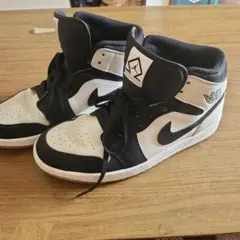 ヤ*期様 Nike Air Jordan 1 ホワイト/ブラックのサムネイル