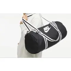 新品！NIKE スポーツバッグ　ジムバッグ　30Lのサムネイル