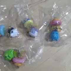 たまごっち UFOスイング 　ガチャガチャ　みみっち　くちぱっち