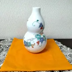 瓢箪型 花瓶 陶器 葡萄文様 - メルカリ