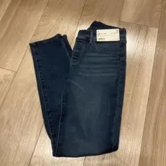 ダークブルー スキニージーンズ