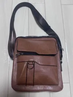【美品】ショルダーバッグ合皮　メンズ　レディース