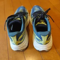 Salomon AERO GLIDE ランニングシューズのサムネイル