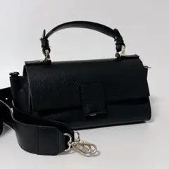 【極美品】LORISTELLA BETH 太ベルト　ショルダーバッグ　ブラックのサムネイル