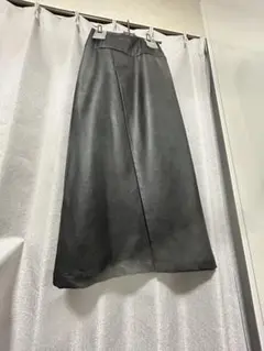 ブラック合成皮革タイトスカート