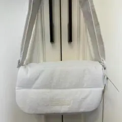 BEYOND THE VINES ホワイト ショルダーバッグ➕トートバッグ付 BEYOND THE VINES ホワイト ショルダーバッグ➕トートバッグ付