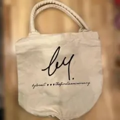 ベージュキャンバストートバッグ