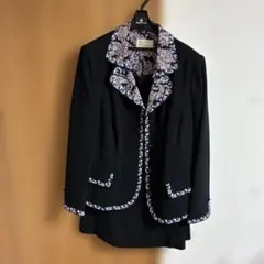 濃紺の花柄ブラウス付き3点スーツセット