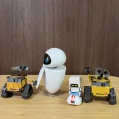 WALL-E & EVE & M-Oフィギュア 4体セット　ディズニーピクサーのサムネイル