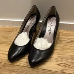 カネマツ　黒パンプス23.5