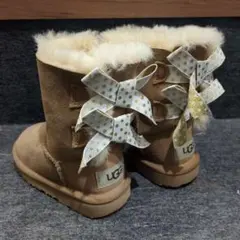 UGG ベビーブーツ ベージュ リボン付き