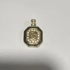 Christian Dior CDロゴ ネックレストップ ゴールドカラー