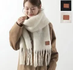 LOEWE モヘア マフラー ホワイトのサムネイル