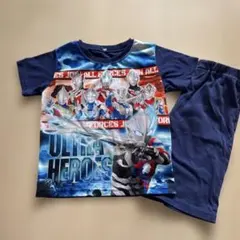 ウルトラヒーローズ パジャマセット　光るパジャマ