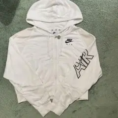 お値下げ！NIKE レディース　パーカー　白のサムネイル