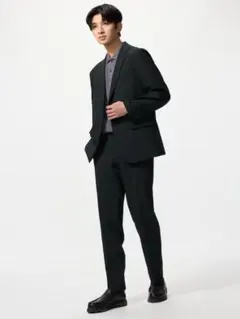 美品 25年モデル ユニクロ 感動パンツ ウールライク ブラック w85