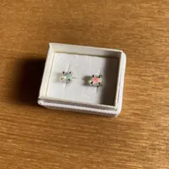 オパール シルバースタッドピアス