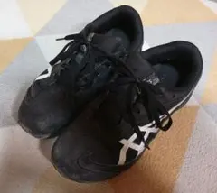 け*ー様 3/8のみ値下げ！ASICS ブラック スニーカー　22cm